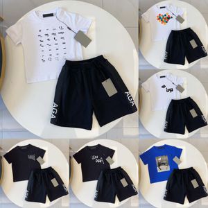 Designer Kids Sets Baby Boys Filles T-shirts Shorts Shorts pour tout-petits Summer Blue Black White Clothes Childrens Girls Clothing Summer Ensemble 2 à 10 ans G3PV #