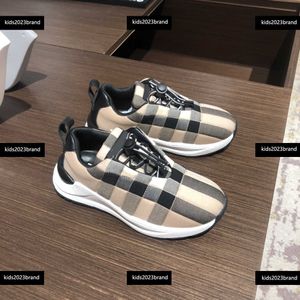 Designer Kids Shoes Athletic Design Baby Striped Printing Sneakers Nieuwe Listing Box Packaging Spring Buiten Sportschoenen Kindermaat 26-35