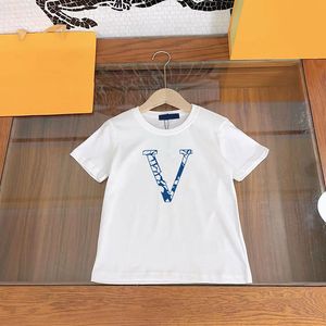 Designer Kids Summer T-shirts filles garçons 100% coton chemises Enfants Luxury V Designers Tees Baby Outwear Vêtements Étudiants à manches courtes Esskids CXD2312302
