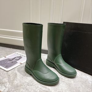 Designer bottes de chevalier bottes de pluie pour femmes imperméables bottes moyennes chaussures anti-dérapantes