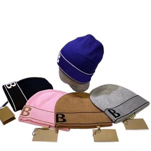 Gorro de punto de diseñador Hombres y mujeres nueva letra B tendencia caliente otoño invierno cálido moda parejas a juego sombrero