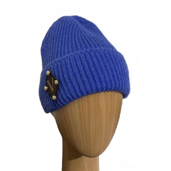 Gorro de punto de diseñador Color de pureza Gorro de protección de copa de calavera suave y cálida de invierno para mujeres y hombres regalo festivo al aire libre