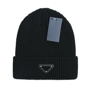 Designer Tricoté Chapeau Bonnet Bonnet Ski Chapeaux Snapback Masque Hommes Ajusté Hiver Crâne Caps Unisexe Cachemire Lettres De Luxe Casual Mode Extérieure 10 couleurs Haute Qualité A-5