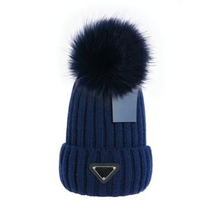 Chapeaux tricotés de haute qualité de luxe d'hiver en laine bonnet chaud pour hommes et femmes mode chapeau ajusté en plein air chapeau de crâne décontracté P-15