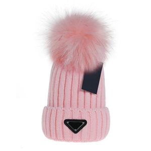 Diseñador de sombreros de punto de alta calidad de lujo de invierno de lana gorros de gorro cálidos para hombres y mujeres de moda al aire libre equipado sombrero casual gorra de cráneo P-14