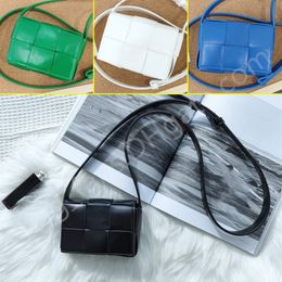 Mini bolsos de punto de diseño Bolsos cuadrados tejidos Crossbody Purso con Bolsa Opp 4Colors 061710