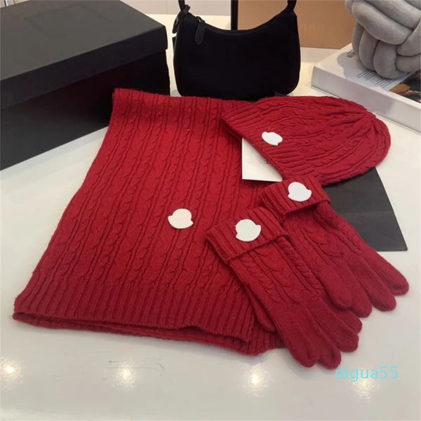 Diseñador de punto bufanda sombrero guante conjuntos de tres piezas marca de moda otoño invierno térmico guante de punto gorro de lana sombreros para hombres y mujeres