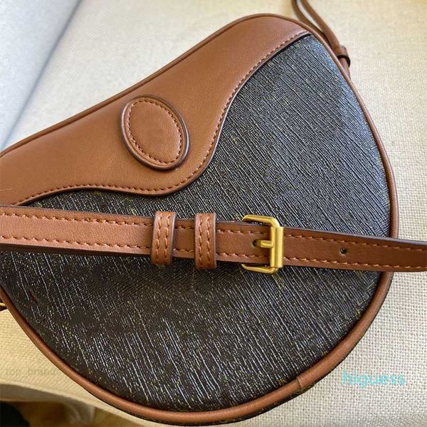 Diseñador- Bolsos para damas Moda Street Style Messenger Bag Bolso de alta calidad Bolsos de diseñador en forma de corazón de cuero