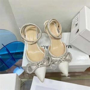 Designer Ladies Dress Shoes Rhinestone High Heel Crystal Bow Satin Dames schoen bruid Party Fashion Silk Sandals Part Prom Slideshow