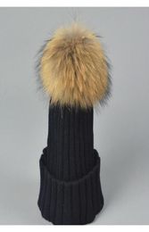Designer dames gebreide ribbewelies met echte wasbeer honden haarbal kinderen fancy gewoon bont pom winter hoeden dames k wmtuat lucky8689089