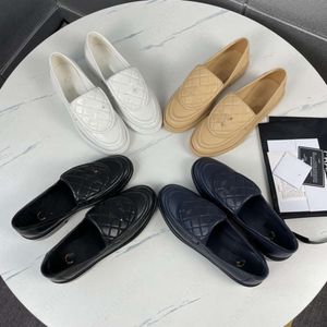 Designer dames sandalen Loafers lederen loafer stijlvolle geborduurde kledingschoenen comfortabel dames enkele schoenmaat 35-40