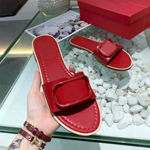 Hoge kwaliteit damesslippers Zomer luxe Designer Fashion platte gesp sandalen Naam merk schoenen Hotel Comfort Eén lijn zachte sleep Strand strand flip-flop box