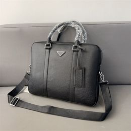 Diseñador Laptop Bag Mens Bag Maletín Classic Cowhide 38cm Black Leather Tote Bag Maletines de cuero para hombre Womens Cross Body Bags