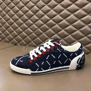 Diseñador últimas ventas de hombres retro de corte bajo zapatos deportivos impresos sujetador de malla lujosos zapatos casuales transpirables de moda para mujeres