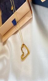Designer gelaagde kettingen voor dames mode-sieraden lang Hartvormige initiële gouden ketting trendy collier de femmes Geschikt voor6764246
