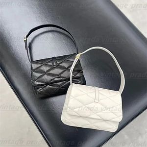 Designer Le 57 Tote Sac à bandoulière Hobo Embrayage Flap Nouveau style Dames Cadeau Classique Totes Femmes Hommes Portefeuille Top Qualité Hangdbag Lambskin Sacs à main de luxe Sacs à bandoulière