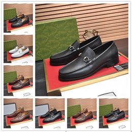 2024 Designer en cuir Casual Brogue Oxfords pour hommes chaussure 2024 Slip On Business mariage chaussures habillées de luxe mâle Bullock chaussures formelles grande taille