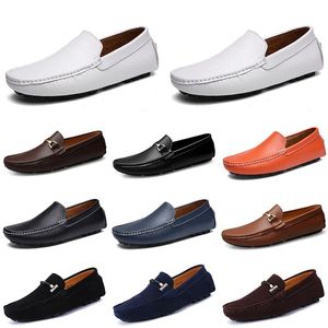 Designer Cuir Doudou Hommes Casual Chaussures de conduite Respirant Semelle souple Light Tan Noir Marine Blanc Bleu Argent Jaune Gris Chaussures plates pour hommes Chaussures paresseuses A103