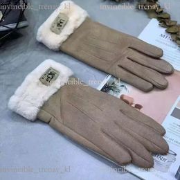 Designer leer vijf vingers uggg handschoenen hoogwaardige vrouwen mannen kort fleece verdikte hoogwaardige handschoen Vintage trendy vaste eenvoudige beschermende handschoenen 973