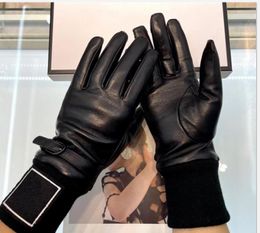 Gants en cuir de concepteur pour femmes de luxe en cuir de mouton noir polaire à l'intérieur du gant de lettre dames écran tactile hiver épais chaud Gunine cuirs mitaines