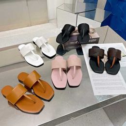 Designer lederen dia sandaal voor vrouwen: vierkante kop plat sandalen, slippers en slipper in zwart/wit - topkwaliteit zomermode met brede fit en doos NO373