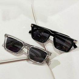 Diseñador Ocio Moda Hombres y mujeres Firma Gafas de sol redondas cuadradas Patillas con montura de acetato con etiqueta de metal y Firma Z1974U para vacaciones en la playa