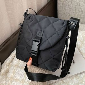 Bolso cruzado de tela Oxford Linge de ocio de diseñador para mujer, bolso de lujo de invierno, bolso de mujer moderno con un solo hombro inclinado 250D