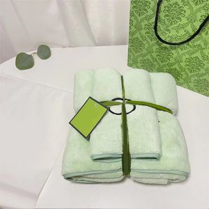 Designer Letter Bad gezicht handdoek Doek handdoeken Coral Velvet 2pcs/ Sets Soft Home Absorberende FaceCleoth Fashion Green White Wash Doeken handdoek Letter Borduurwerk JF004 C23