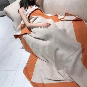 Designer Letter Cashmere Blanket Crochet Soft Wool Shawl Portable Warm Plaid Sofa Travel Fleece Knitted Blankets Towel Tapestry High Quantity
