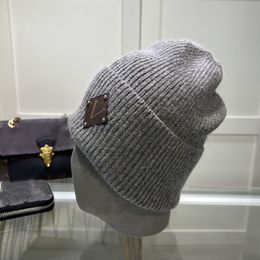 Lettre de créateur Bonnet tricoté en laine Chapeau chaud Casquettes de crâne Mignon Mode Haut de gamme Chapeaux de course Bonnet pour hommes ambisextres Femmes Automne Hiver Cadeau de voyage en plein air