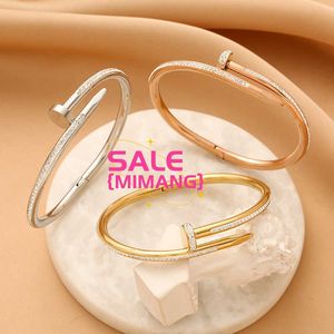 Designer Light Luxury Cool Style Bracelet Fashionable and Advanced Feel Overnulle Opening Hand Decoration Set New Simple 18K Gold 9RFZ 91HQ