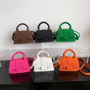 Designer Light Small Jelly Mini Bag Pu Lady Pourses de fantaisie pour femmes Dernières nouvelles sacs à main de mode 2023 FMT-4386