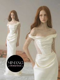 Designer Light Wedding Dress 2024 Nieuwe high -end luxe Wit Simple Outdoor Dress Satin Bateau Mermaid Dress