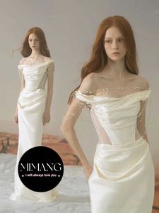 Robe de mariée légère designer 2024 Nouveau robe extérieure simple de luxe haut de gamme