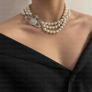 Ontwerper Lin Zhou Vintage Saturn Volledige diamanten ketting voor vrouwen 2024 Spring Nieuw licht Dubbele laag Parelkraaghalshals