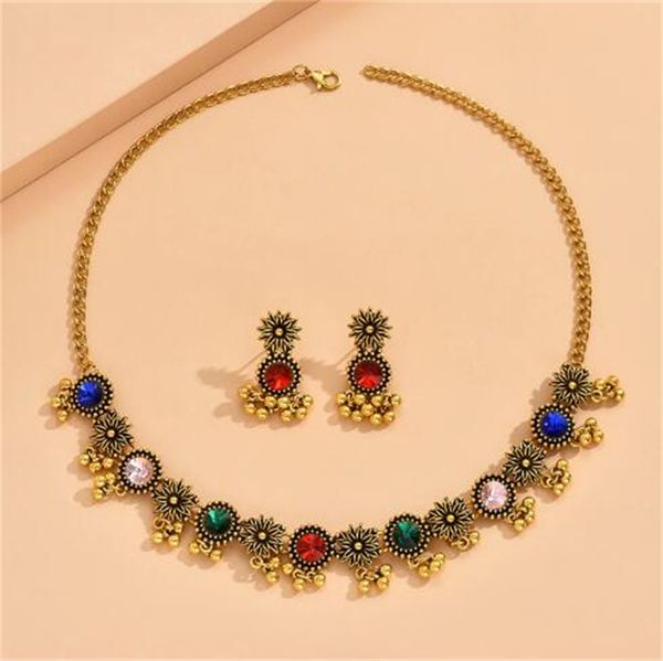 Designer Little Collier Collier Fashion Collier de fleurs vintage Set Flash Diamond Fringe Colorful Gemstone Temperament Temperament Choker Orees for Women