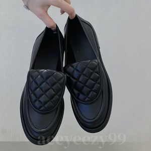 Designer loafers schoenen leer enkele voet metalen gesp zwarte enkele schoen luxe damesmode metalen gesp platte schoenen kleding schoen