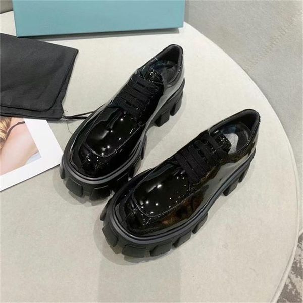 Mocasines de diseñador Zapatos de vestir de mujer Zapatos de tacón de plataforma de monolito de cuero cepillado con logotipo de triángulo de metal de lujo con caja