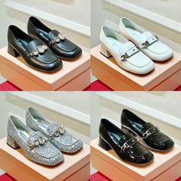 Molages de créateurs pour femmes chaussures habillées baskets 100% en cuir réel oxford oxford bucche métalle de boucle simple ballet chaussures décontractées
