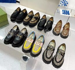 Mocasines de diseñador Zapatos para mujer Mocasines gruesos con suela de lengüeta Zapatos mocasines Mujeres Hombres Bordado de abejas Cuero negro Resbalón en cómodos mocasines Mulas Zapato