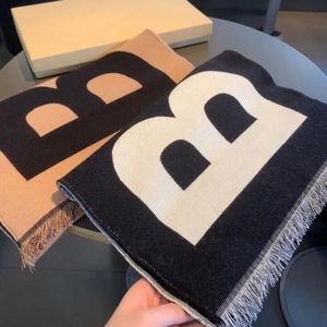 Designer Lange Mode Sjaals voor Vrouwen B Warme Sjaal Imitatie Pashmina Verdikking Twee Kleuren met Tag Kasjmier Sjaal