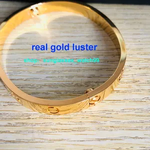 diseñador LOVE bangl Tamaño 16 -20 CM T0P Material para mujer diseñador para hombre brazalete Chapado en oro Los tornillos son consistentes con los productos del mostrador 025 E