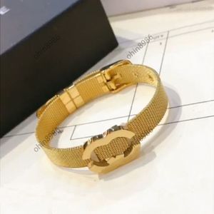 Bijoux de créateurs Love Gold Bangle Bracelet Bracelet Fashion Bijoux Gift Party Bracelet Conçu pour les femmes en acier inoxydable Bijoux en gros avec boîte