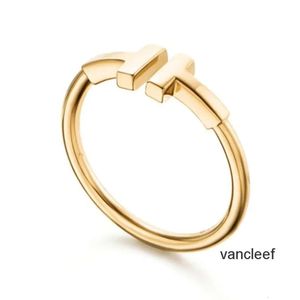 Designer Love Ring sieraden Klassiek Fade T Vierkant Dames 18K Verguld Draad Heren Bruiloft Open ringen diamant Titanium Zilver Rose Goud Valentijnsdag Geschenken