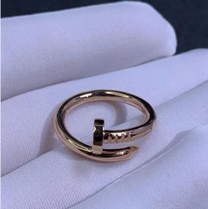 Ontwerper Liefde Ring Sieraden Nagelringen voor Dames Heren Titanium Staallegering Verguld Proces Mode-accessoires Vervagen nooit