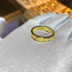 Designer Love Ring Luxe sieraden 999 Full Gold Card Family gesloten stel Gewone gewikkeld zilveren gladde gezicht mannen en dames bij matching ringen