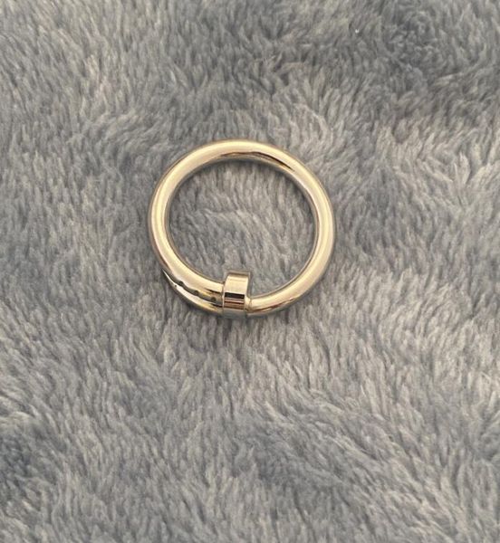 Diseñador Ring de amor Joyas de lujo Anillos de uñas para mujeres Titanio Aleación de acero Aloy Gold-Plated Accesorios de moda nunca FAD 77BG