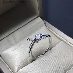 Diseñador Love Ring Anillos de lujo para hombres y mujeres, estilo clásico de moda con diamantes, regalos para la fiesta de cumpleaños de compromiso, bueno, agradable