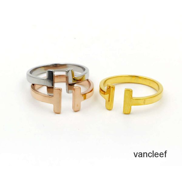 Designer Love Ring Nouvelle arrivée en acier inoxydable 316L mode double T Bijoux pour femme homme amant anneaux 18K Or-couleur rose Bijoux Bijoux sans lettre