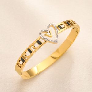 Designer Luis Bracelets Designer Bijoux Bangle Luxury Love Love Bijoux 18K Gold Femmes Charme Diamond Diamant Style Romantique Bracelet cadeau pour femmes